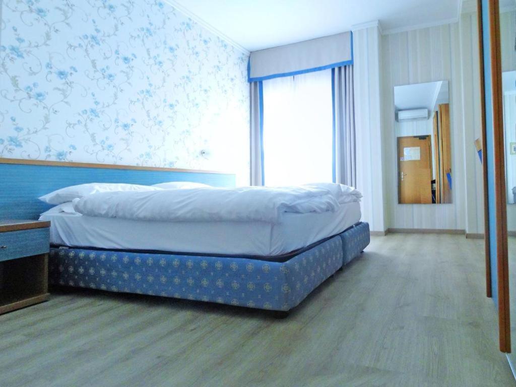 Hotel Sole - Limone Limone sul Garda Room photo